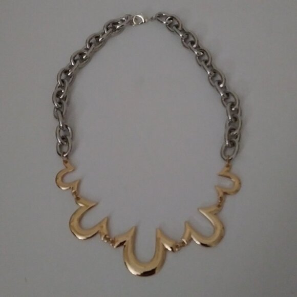 True Religion Horseshoe Two Tone Chain Link Necklace - Picture 1 of 9